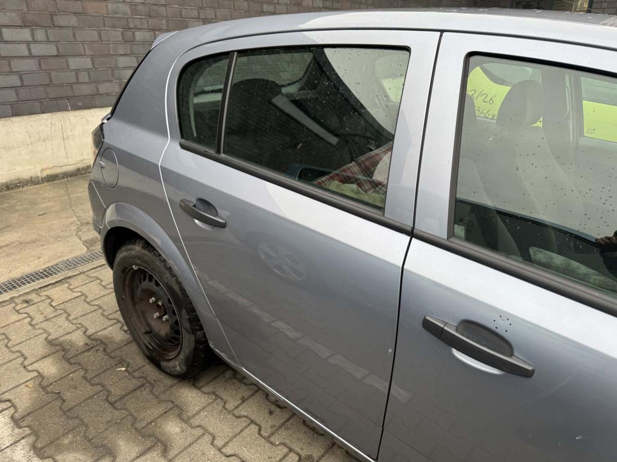 Opel Astra H original T&uuml;r hinetn rechts Z163 Lichtsilber Flie&szlig;heck Rohbau Bj.2009